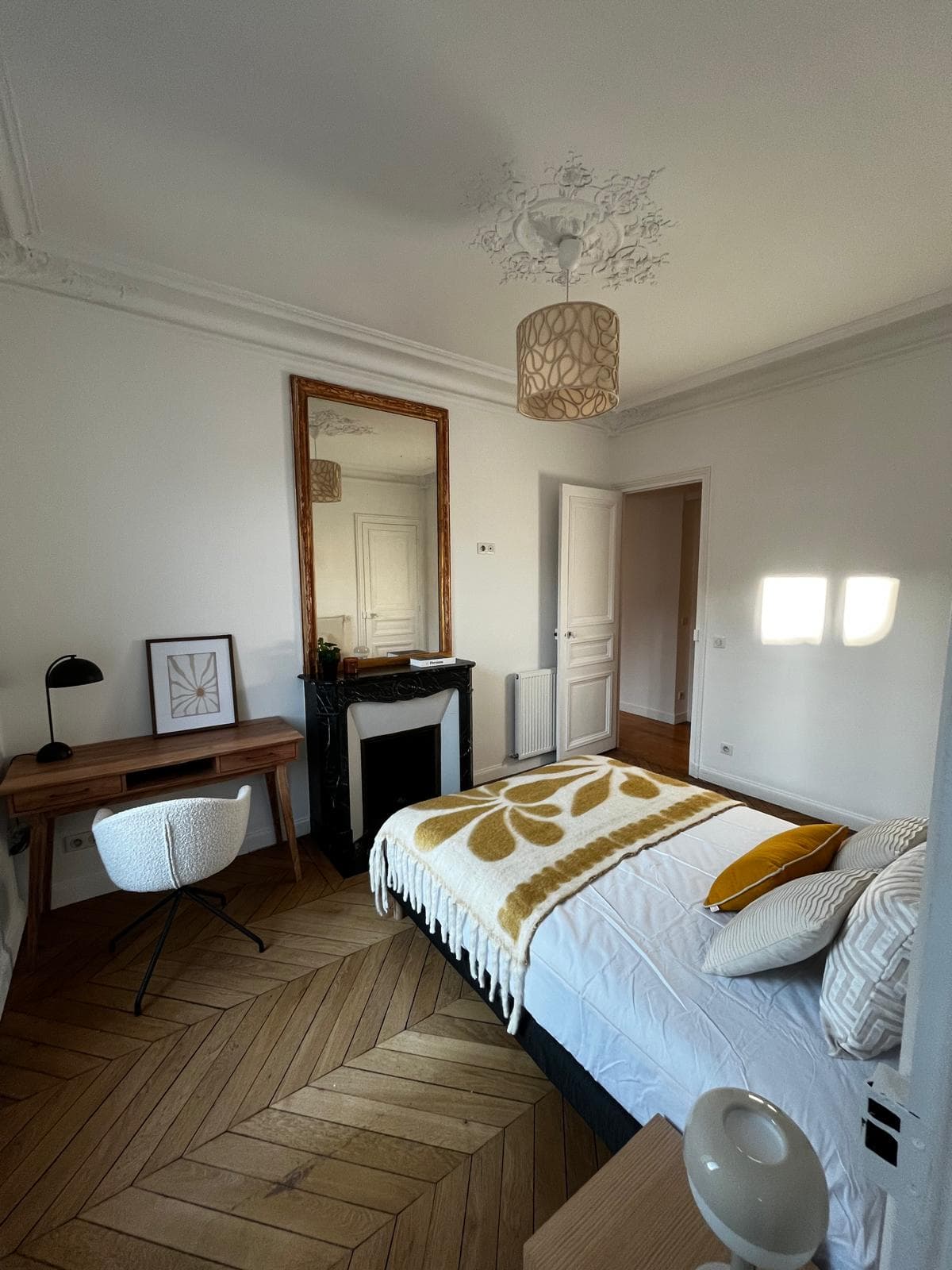 Chambre avec parquet massif - Paris 5