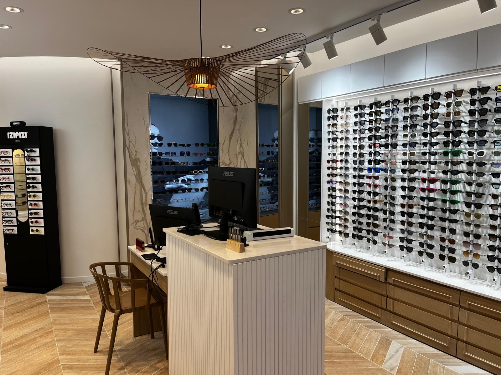 Rénovation boutique moderne - Comptoir de vente