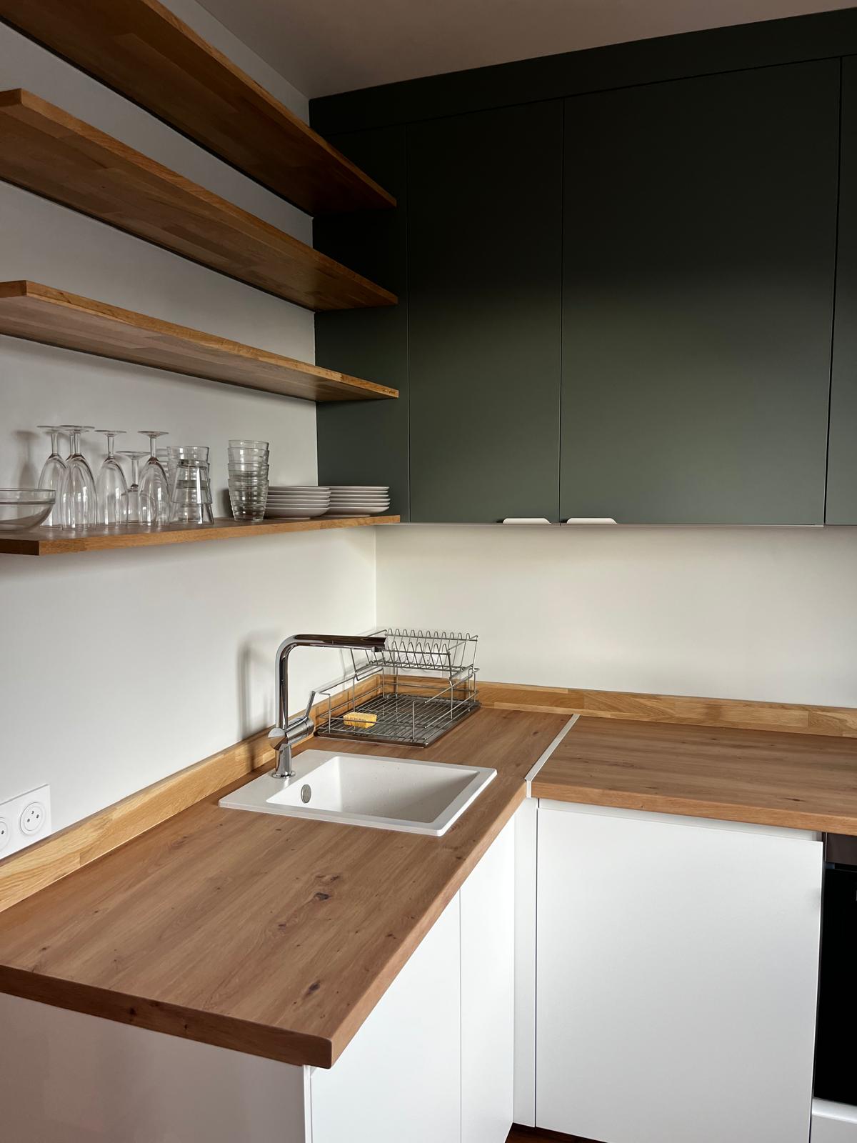 Aménagement cuisine studio - Plan de travail bois